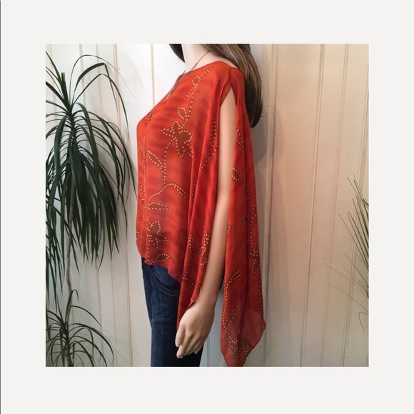 SPLIT SLEEVE PONCHO STYLE TOP - Picture 2 of 6